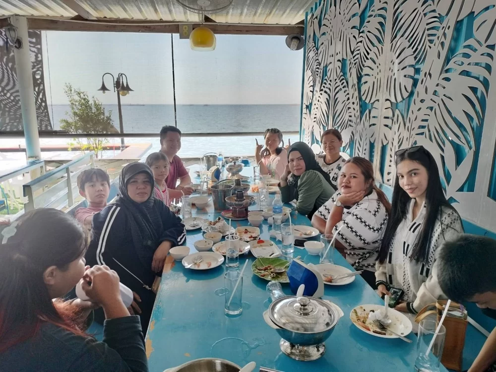 เช่ารถตู้พร้อมคนขับสอยดาว